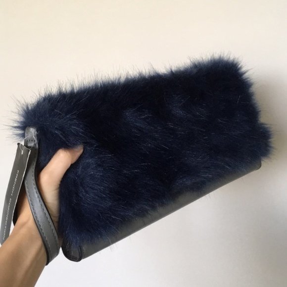 Blue Faux Fur Large Harajuku Clutch Wristlet - Picture 1 of 7